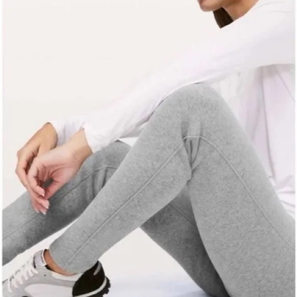 Lululemon Wunder Lounge Pant 28" 
Heathered Core Medium Grey Size 6